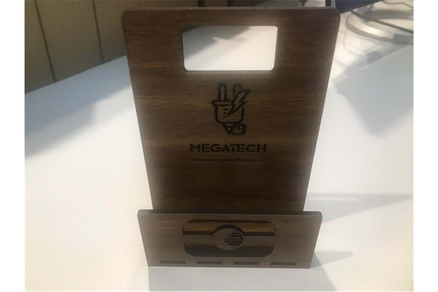 Megatech Ahşap Telefon Tutucu