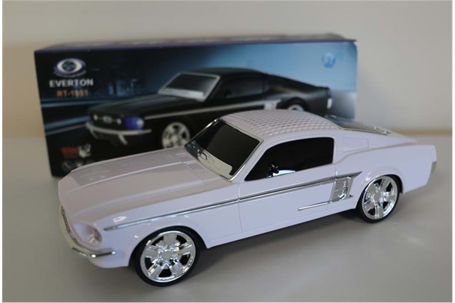 EVERTON RT-1951 Beyaz Arabalı Bluetooth Fm-Usb-Tf-Aux Şarjlı Nostaljik Radyo