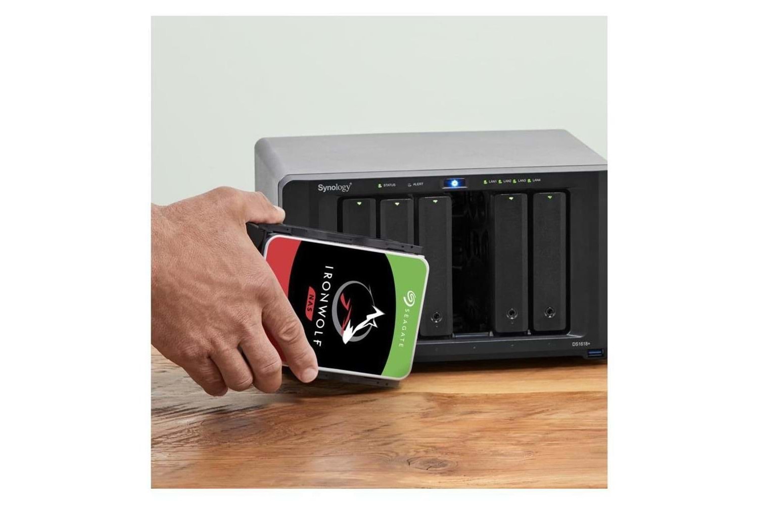 Seagate 10TB Ironwolf ST10000VN000 3.5