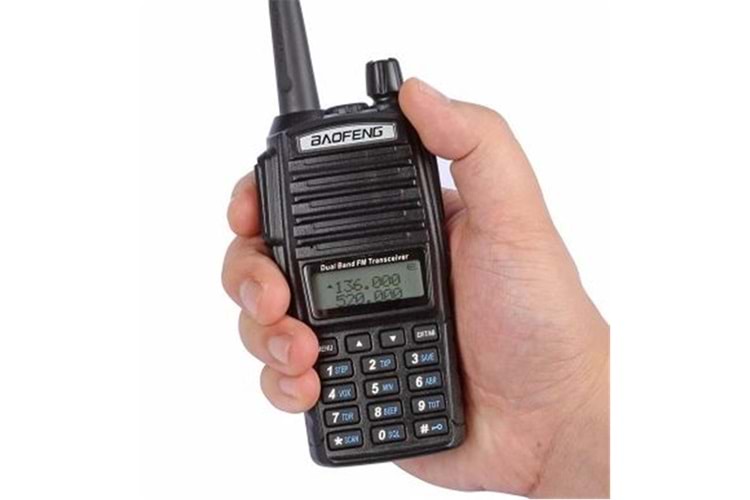Baofeng UV-82L 5W LCD Ekran,LED El Feneri Arama Kurtarma-Güvenlik-Haberleşme El Telsizi (FM RADYO)